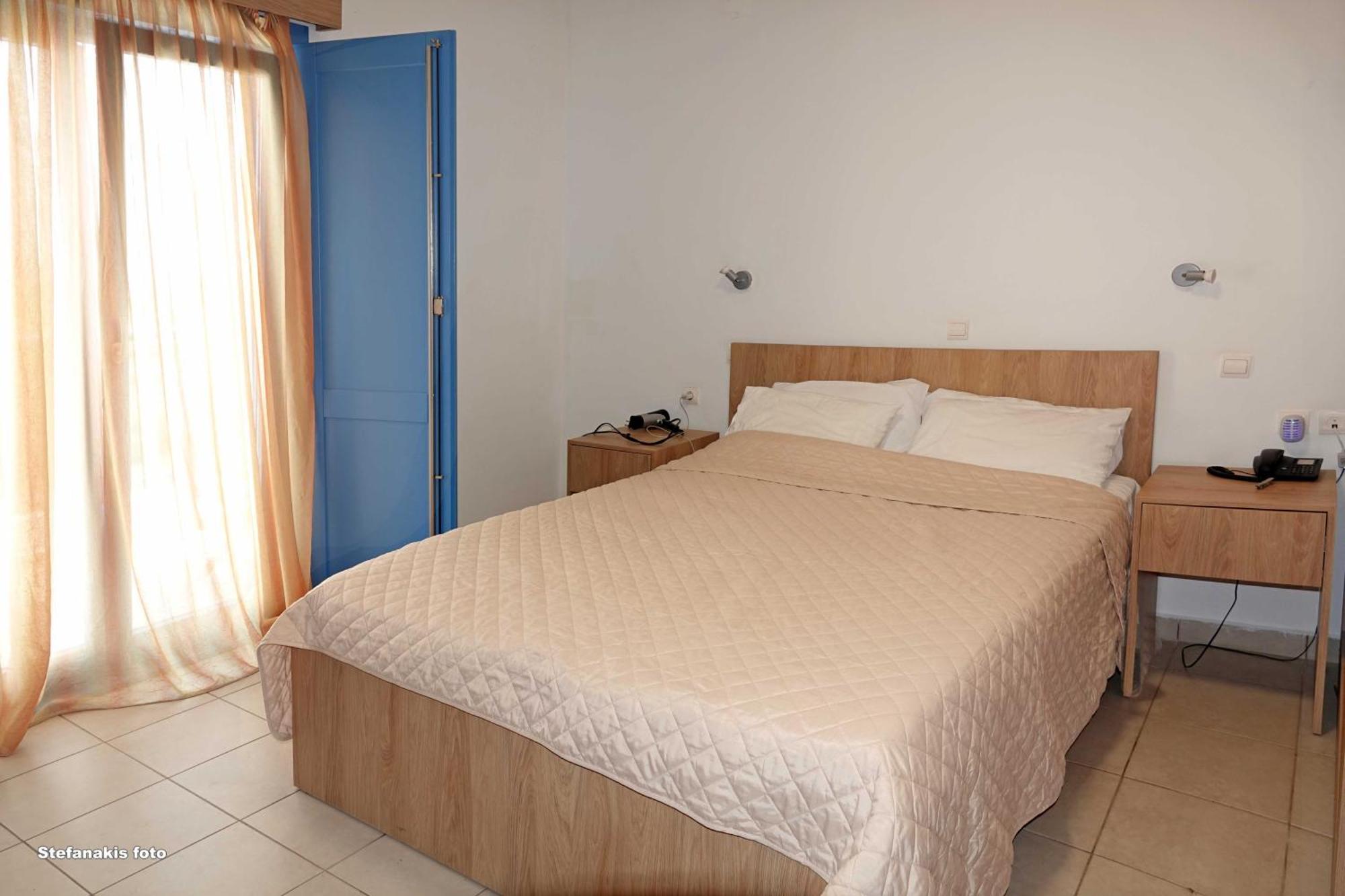 Aeriko Hotel Apartments Agia Marina  Exterior photo