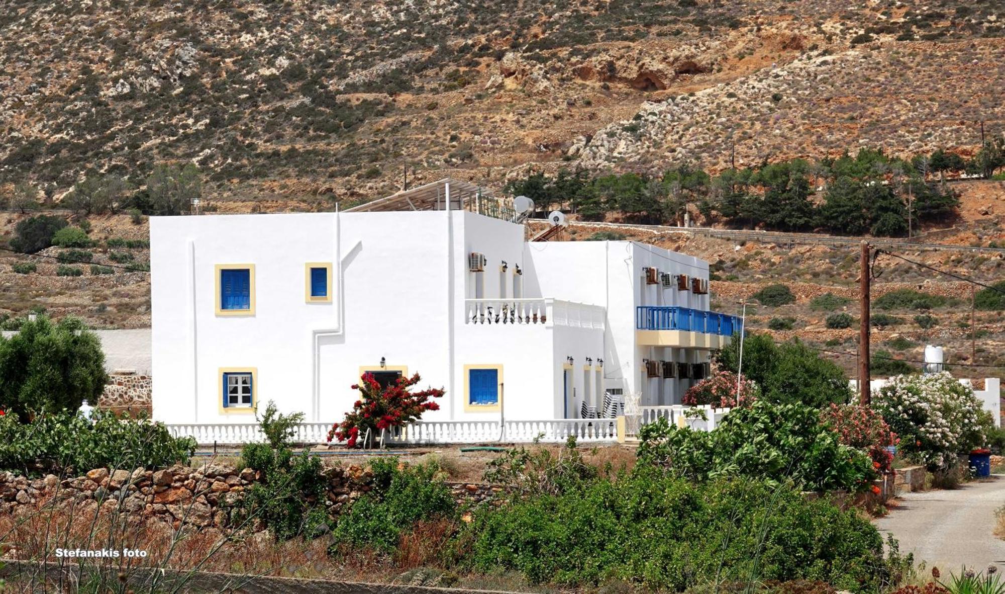 Aeriko Hotel Apartments Agia Marina  Exterior photo