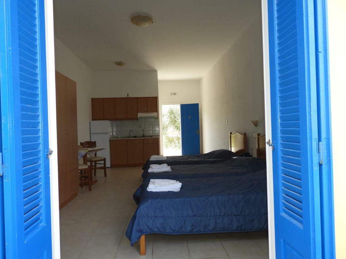 Aeriko Hotel Apartments Agia Marina  Exterior photo